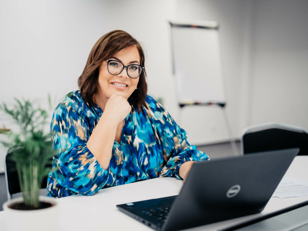 Konsolidacja chwilówek - kredyt na spłatę chwilówek - ekspert kredytowy - Dorota